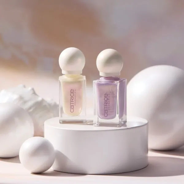 Catrice PEARLFECTION rozjasňujúci lak na nechty odtieň 01 Mother of Pearlfection 9 ml
