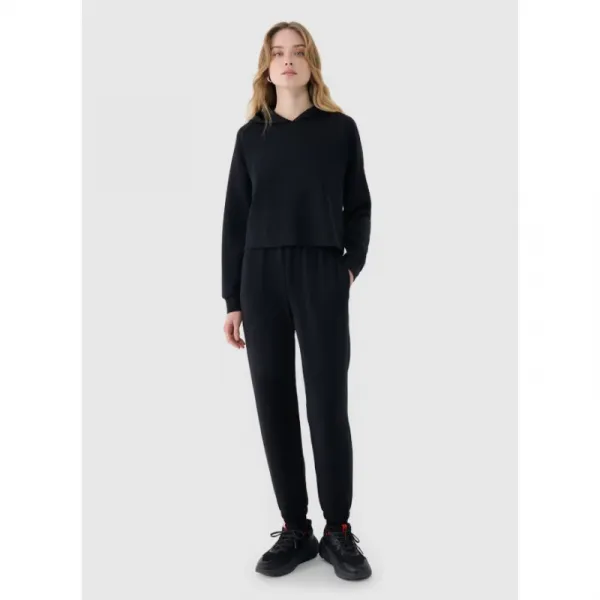 Dámske tepláky 4F TROUSERS CAS F1010-20S-DEEP BLACK