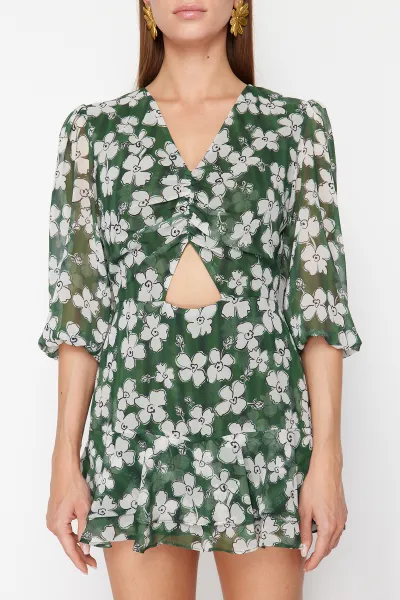 Trendyol Green Floral Patterned Cut Out Detailed Mini Lined Chiffon Woven Jumpsuit
