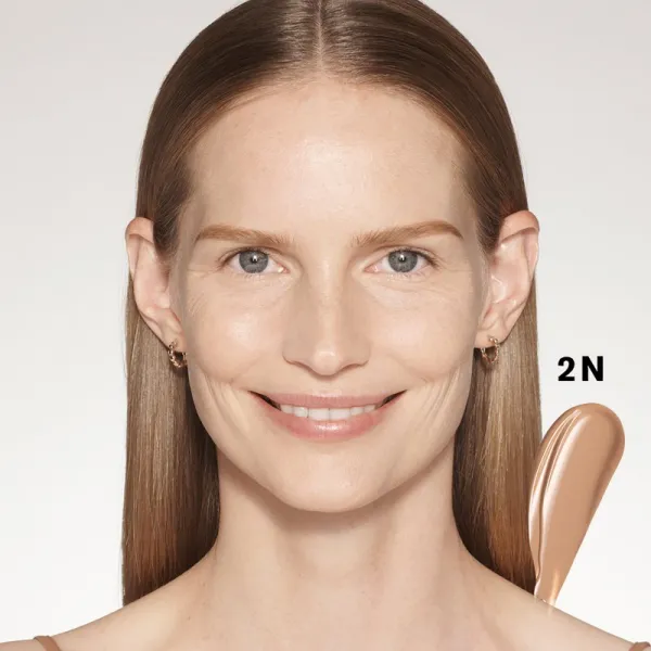 Estée Lauder Futurist Soft Touch Brightening Skincealer korektor pre rozjasnenie pleti odtieň 2N 6 ml