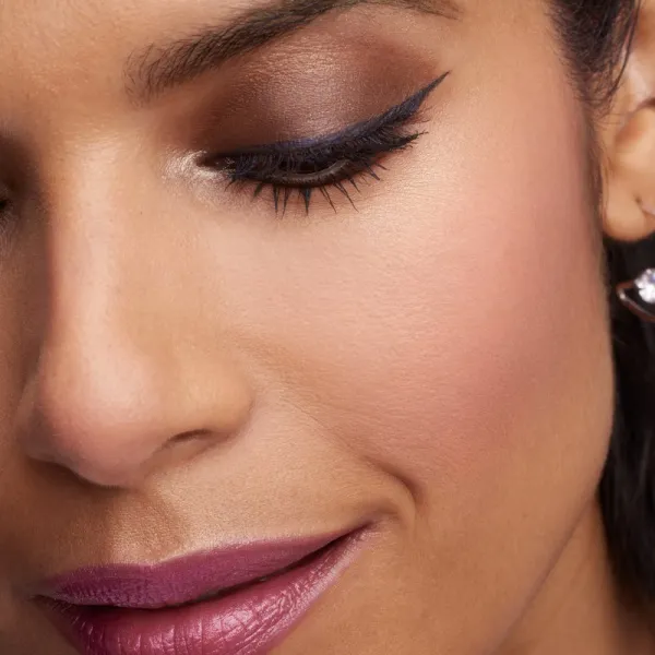 Clinique High Impact™ Easy Liquid Eyeliner precízna tekutá očná linka odtieň Black 0,67 g