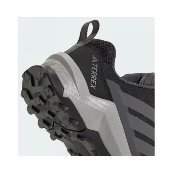 Juniorská nízka turistická obuv ADIDAS Terrex AX4R Jr core black grey four grey six