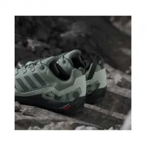 Pánska nízka turistická obuv ADIDAS Terrex Swift Solo 2.0 silver green legend ivy linen green