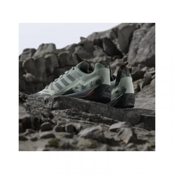 Pánska nízka turistická obuv ADIDAS Terrex Swift Solo 2.0 silver green legend ivy linen green