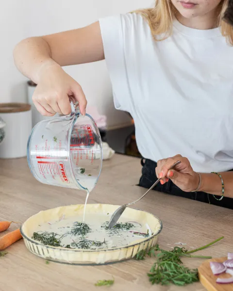 Sklenená odmerka s lievikom PYREX 1000ml