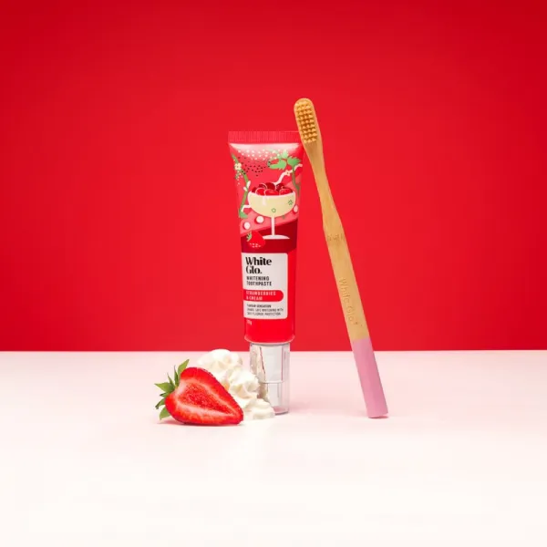 White Glo Whitening Toothpaste Strawberries and Cream zubná pasta 70 g
