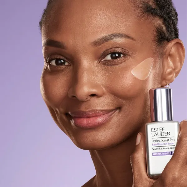 Estée Lauder Perfectionist Pro Rapid Firm + Lift Serum with Hexapeptides 8 + 9 spevňujúce sérum proti vráskam s vyhladzujúcim efektom 50 ml