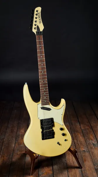 Hamer 1985 Phantom WH Tremolo