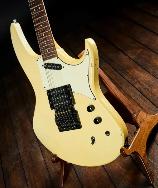 Hamer 1985 Phantom WH Tremolo