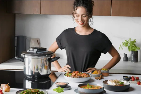 Tlakový hrniec Tefal Clipso+ CHEF 8 l P4551431 Nerezový/Čierny