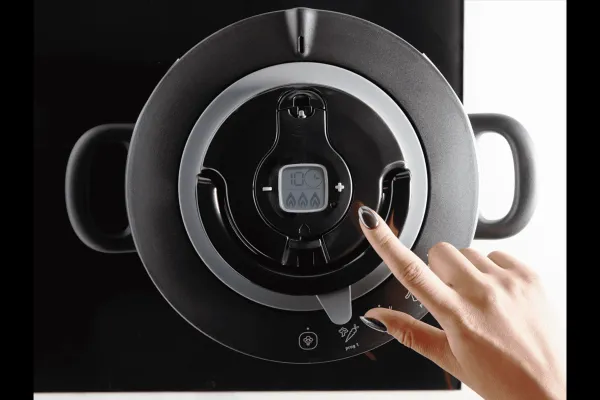 Tlakový hrniec Tefal Clipso+ CHEF 8 l P4551431 Nerezový/Čierny