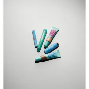 Rimmel Kind & Free Blur It Out ľahký hydratačný make-up SPF 20 odtieň 510 Cinnamon 30 ml