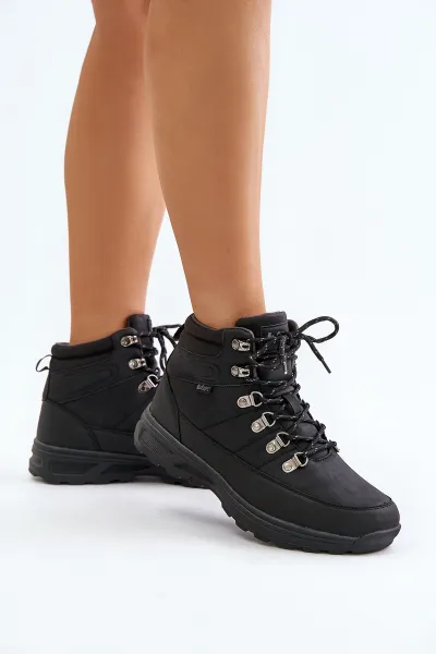 Insulated men's trekking shoes Lee Cooper black
