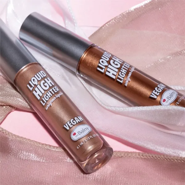 theBalm Liquid Highlighter tekutý rozjasňovač odtieň Better Light than Never 4,1 ml