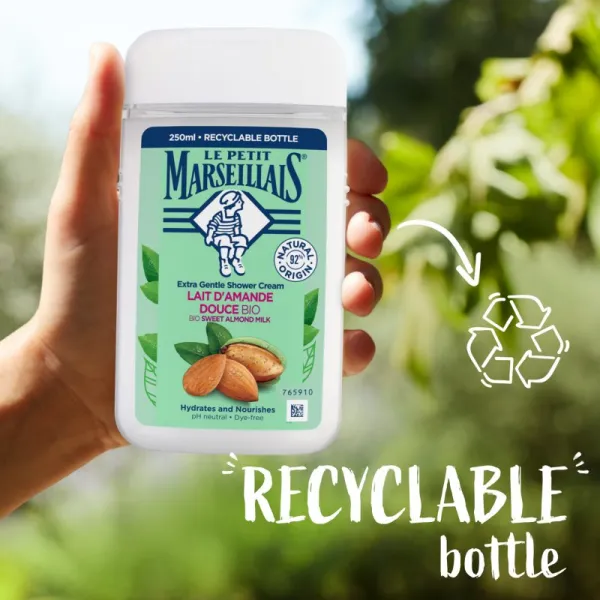 Le Petit Marseillais Sweet Almond Milk BIO krémový sprchový gél 250 ml