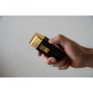 Cestovný holiaci strojček Wahl 7057-016 TravelShaver Gold