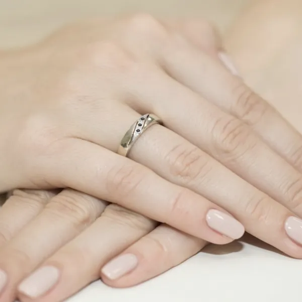 Blink-Blink Prsteň zo žltého zlata s čiernymi diamantami 0.02 ct1689ZcDB