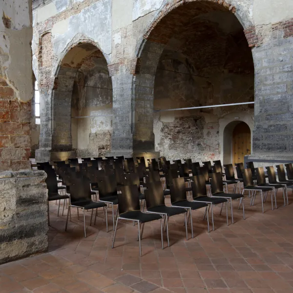 FORMDESIGN Konferenčná stolička AURE SIETE CS komaxit