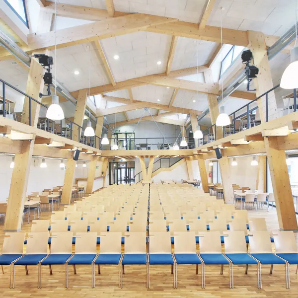FORMDESIGN Konferenčná stolička AURE SIETE CS komaxit
