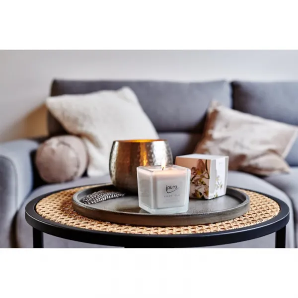 ipuro Essentials White Lily vonná sviečka 125 g