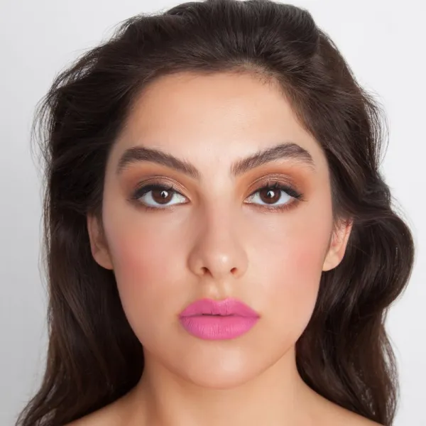 theBalm Meet Matt(e) Hughes Long Lasting Liquid Lipstick dlhotrvajúci tekutý rúž odtieň Chivalrous 7.4 ml