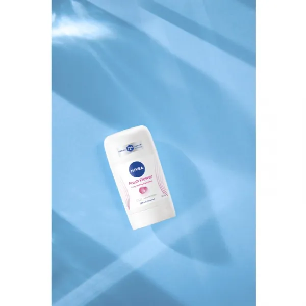 NIVEA Fresh Flower tuhý antiperspitant 50 ml
