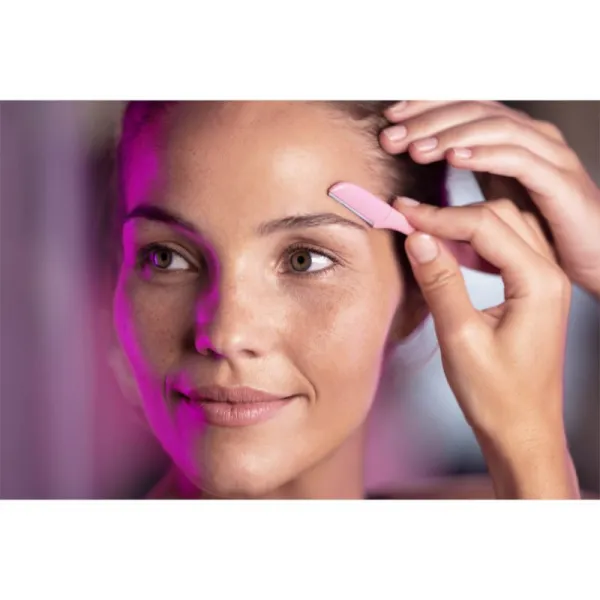 Wilkinson Sword Intuition Eyebrow Shaper britva na obočie 3 ks