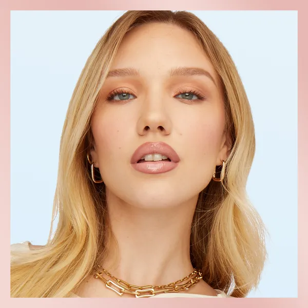 MAYBELLINE NEW YORK Lifter Liner kontúrovacia ceruzka na pery s hydratačným účinkom odtieň 009 Peaking 1.2 g