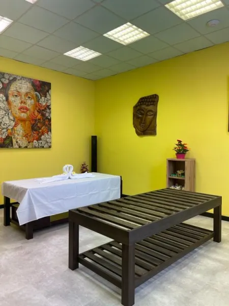 Masívny drevený masážny stôl 200×90 cm, výška 65 cm