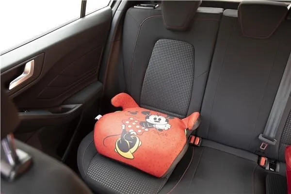 Colzani Autosedačka-podsedák Minnie I- SIZE