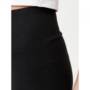 Dámske kraťasy ADIDAS ORIGINALS ESS RIB SHORTS-BLACK