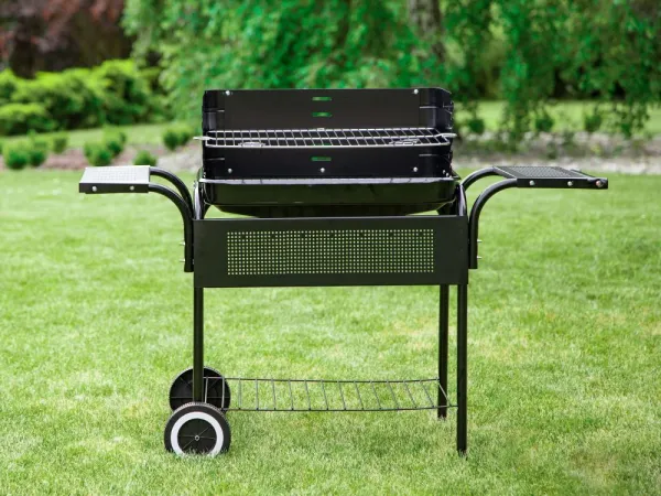 Záhradný gril, kovové police, nastaviteľný rošt, kolieska