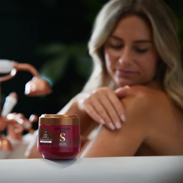 Sanctuary Spa Ruby Oud kávový telový peeling 300 ml