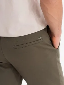 Štýlové kraťasy štruktúrované pre pánov olivové