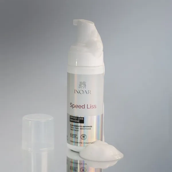INOAR Speed Liss pena na vlasy pre uhladenie a výživu suchých a nepoddajných vlasov 150 ml