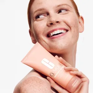 Clinique Moisture Surge™ Body Hydrator hĺbkovo hydratačný krém pre všetky typy pokožky 200 ml