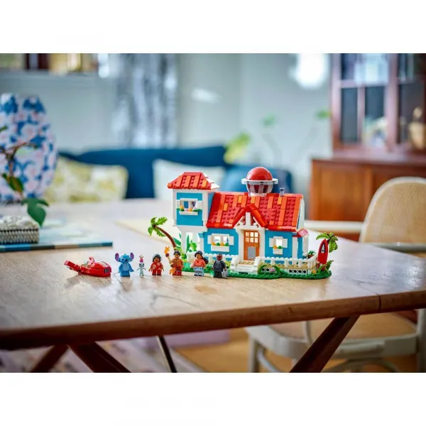LEGO® Disney 43268 Lilo a Stitch a domček na pláži