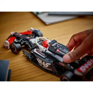 LEGO® Speed Champions 77250 Pretekárske auto MoneyGram Haas F1® Team VF-24