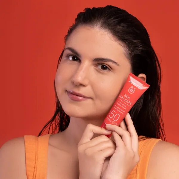 Apivita Bee Sun Safe Hydra Fresh Face Gel-Cream SPF50 hydratačný gél krém SPF 50 50 ml