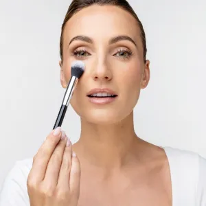 Notino Makeup Brushes Professional Domed Contour Make-Up Brush 142 kontúrovací štetec 1 ks