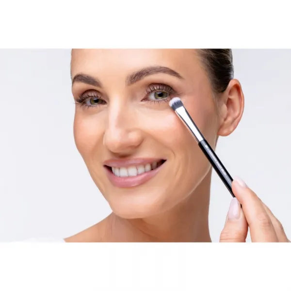 Notino Makeup Brushes Professional Eyeshadow Shader Make-Up Brush 201 štetec na očné tiene 1 ks