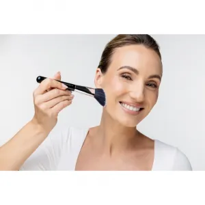 Notino Makeup Brushes Professional Angled Blush Make-Up Brush 161 štetec na lícenku 1 ks
