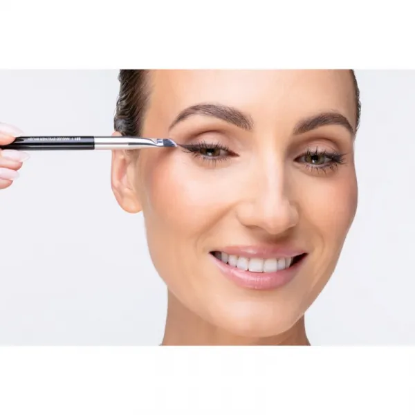 Notino Makeup Brushes Professional Angled Eyeliner Make-Up Brush 251 štetec na očné linky 1 ks