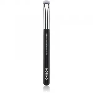 Notino Makeup Brushes Professional Eyeshadow Smudge Make-Up Brush 204 štetec na očné tiene 1 ks