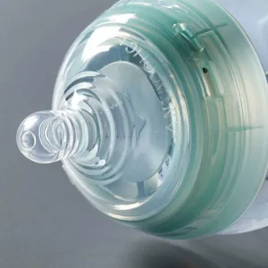 Tommee Tippee Closer To Nature Advanced Anti-colic Teat cumlík na fľašu Medium Flow 3m+ 2 ks