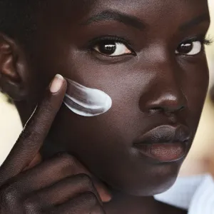Estée Lauder DayWear Multi-Protection Anti-Oxidant 24H-Moisture Creme (Normal/Combination Skin) denný ochranný krém pre normálnu až zmiešanú pleť SPF