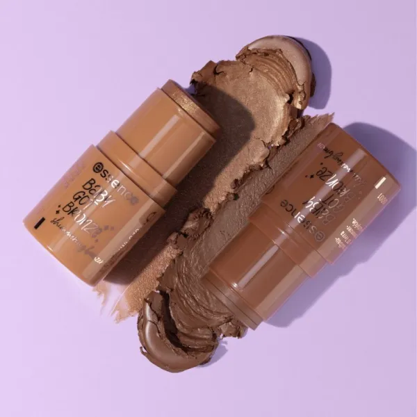 essence baby got bronze rozjasňujúci bronzer s trblietkami odtieň 10 Golden Hour 5.5 g