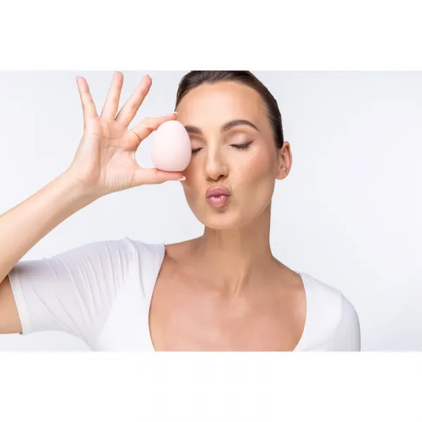 Notino Super Soft Make-Up Sponge make-up hubka v tvare kvapky Beige 1 ks