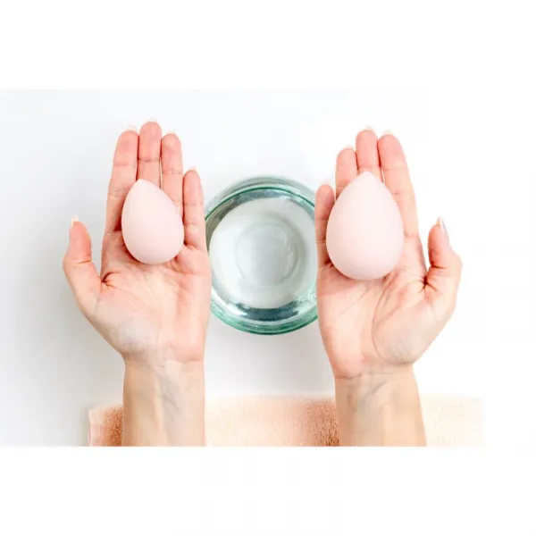 Notino Super Soft Make-Up Sponge make-up hubka v tvare kvapky Beige 1 ks