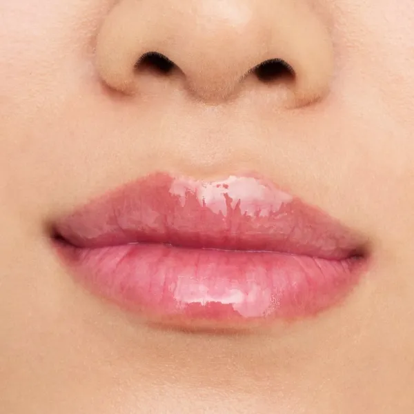 essence Hydra Kiss hydratačný olej na pery odtieň 06 Cranberry Is Back 4 ml
